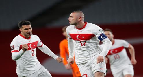 مدرب تركيا فخور بخوض افتتاح يورو